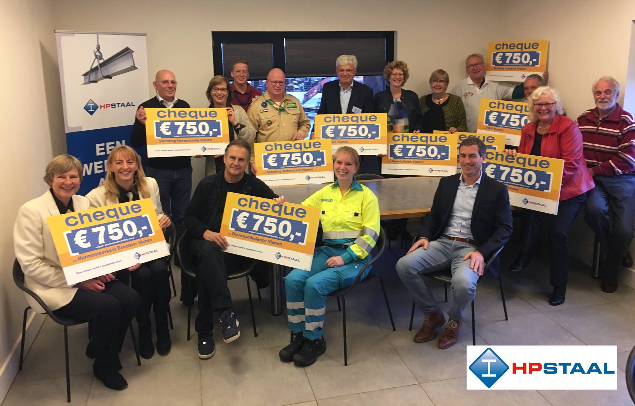 Cheque uitreiking bij HP Staal